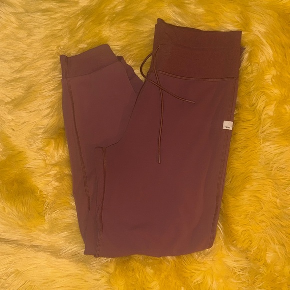 VUORI Daily Joggers ~ Rosewood - Picture 8 of 12
